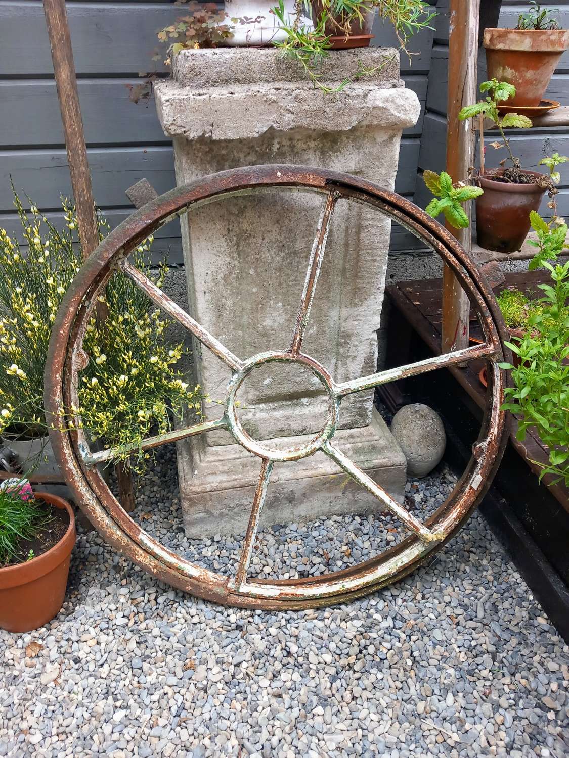 Early 19th century Cast Iron Circular Bullseye Window