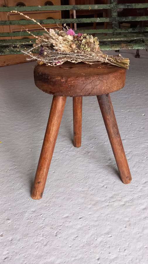 19th century Irish Vernacular Creepie stool