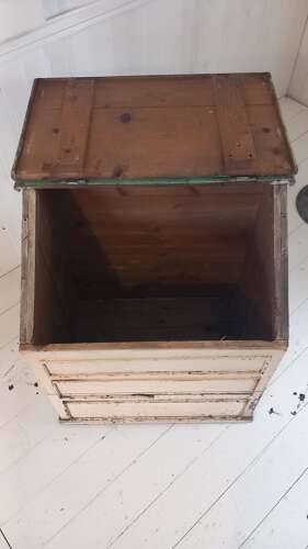 Early 20th Century vernacular painted pine meal bin