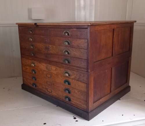 Early 20th Century eight drawer Oak Plan Chest