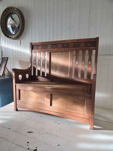 Rare Shapland&Petter Arts&Crafts period Oak box Settle c1900