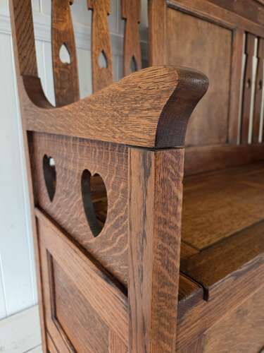 Rare Shapland&Petter Arts&Crafts period Oak box Settle c1900
