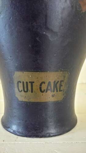 Early 20th Century Bewlays Tobacconist painted plaster Advertising Jar
