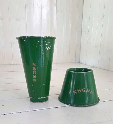 A pair of 20th century Florist Vases