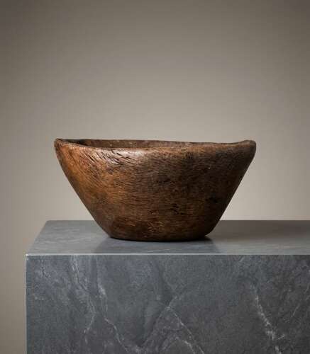 An 18th Century primitive Burr Oak Bowl